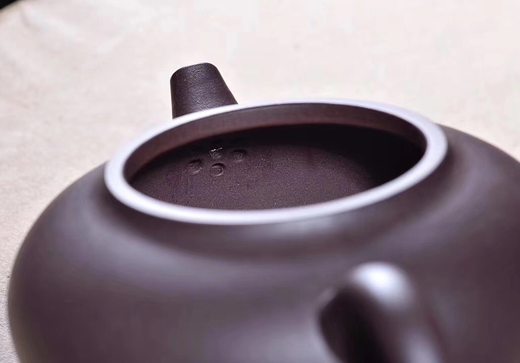 殷耀军作品 扁石