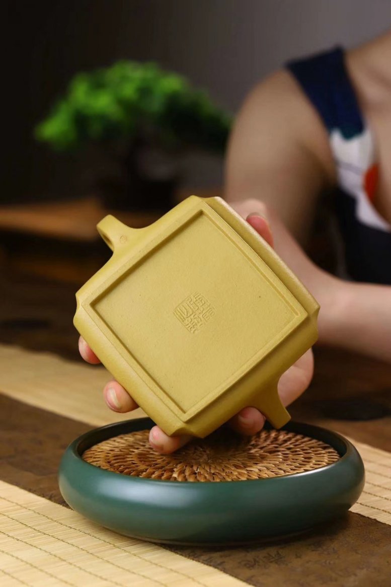 张菊仙作品 抽角石瓢