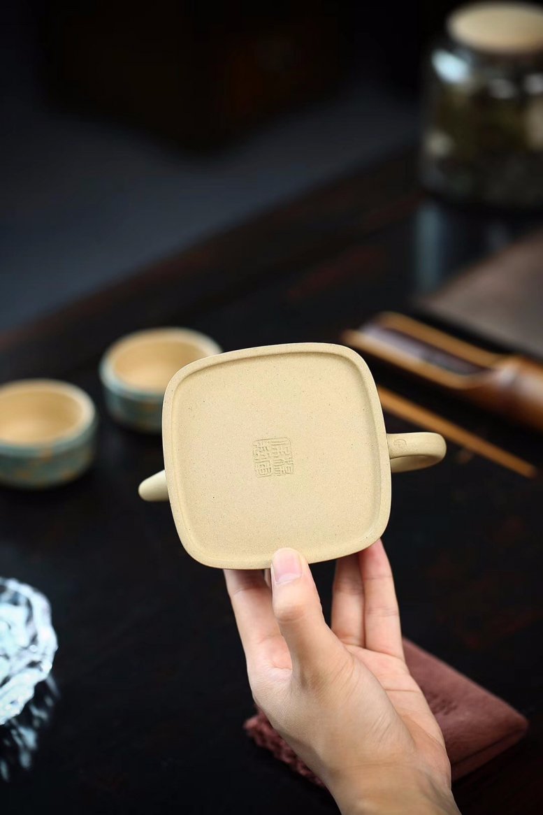 杨军保作品 绞泥禅心