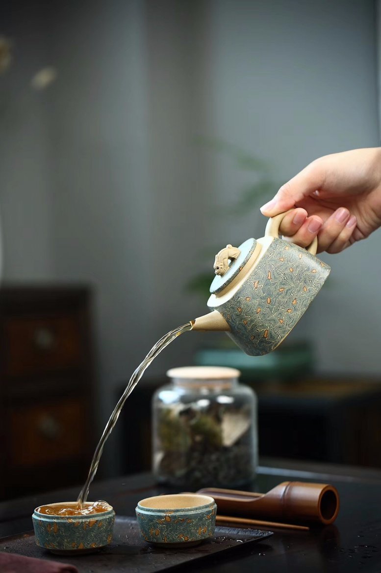 杨军保作品 绞泥禅心