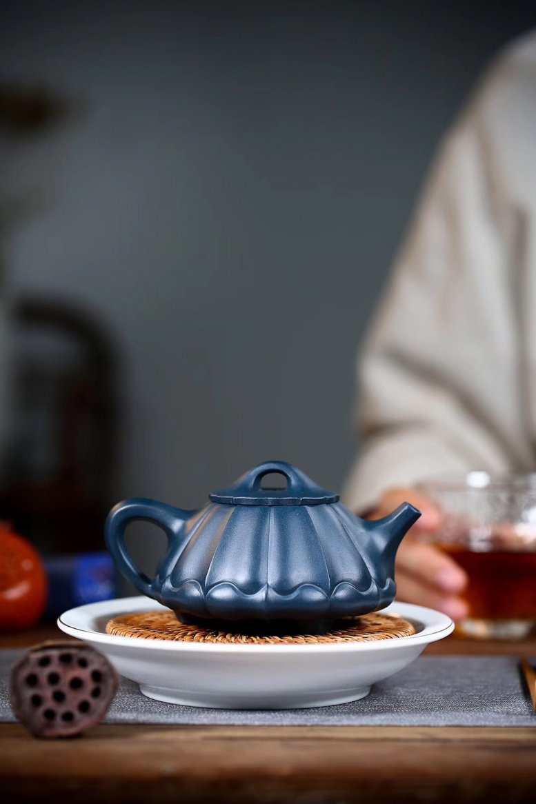杨军保作品 葵石瓢