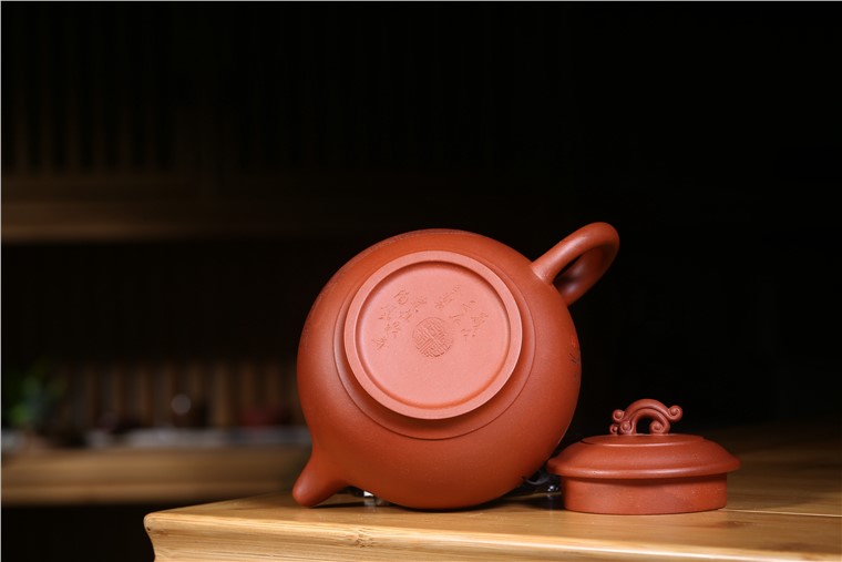 朱建伟作品 子鱼卧莲