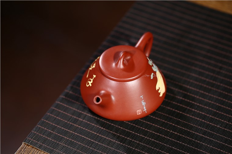 姚华君作品 J19110303