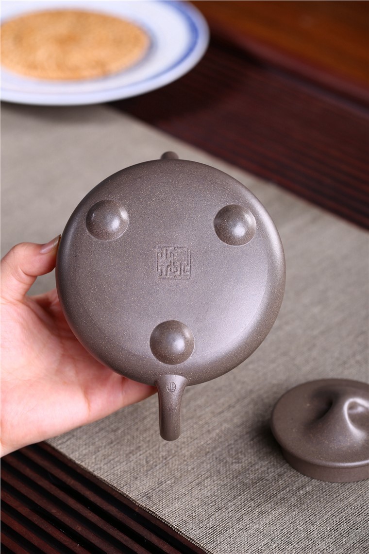 王亚平作品 石瓢