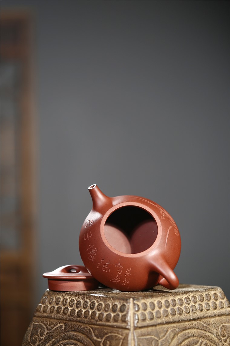 汤鸣皋作品 景舟石瓢