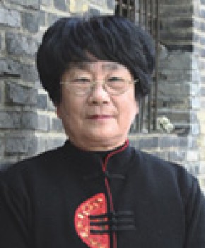 紫砂壶工艺师刘彬芬名家照片