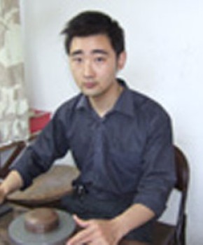 紫砂壶工艺师陈涛名家照片
