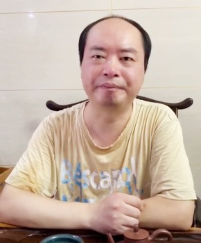 紫砂壶工艺师盛中杰名家照片
