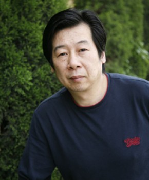紫砂壶工艺师谈跃伟名家照片