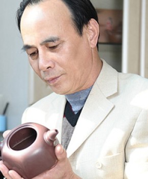 紫砂壶工艺师周庚大名家照片