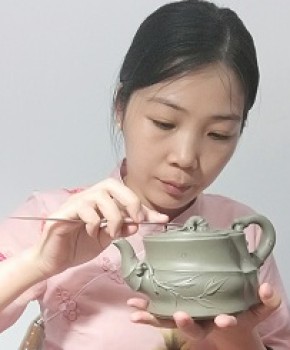 紫砂壶工艺师张万敏名家照片