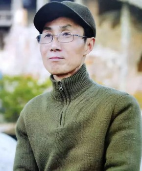 紫砂壶工艺师沈洪斌名家照片