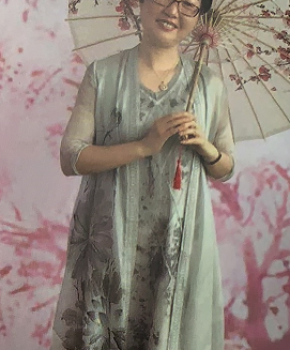 紫砂壶工艺师周建芬名家照片