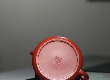 刘莹紫砂壶价格|正品手工平盖石瓢·和气致祥壶原矿大红袍220CC