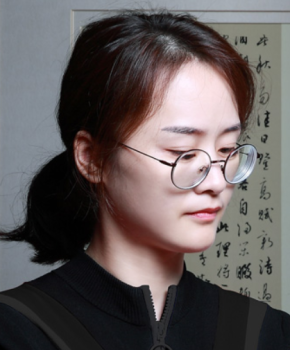 紫砂壶工艺师李晓璐名家照片