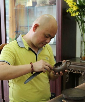 紫砂壶工艺师张继业名家照片