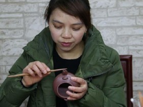 宜兴紫砂名家李立华照片