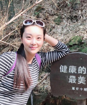 紫砂壶工艺师陈建英名家照片