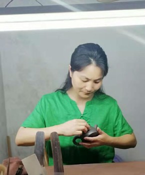 紫砂壶工艺师陈娇名家照片