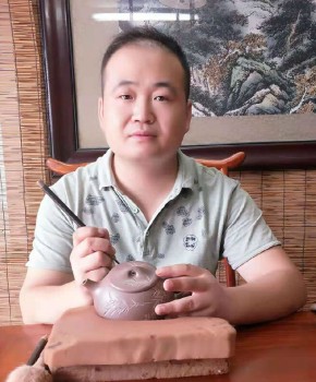 紫砂壶工艺师王宪海名家照片
