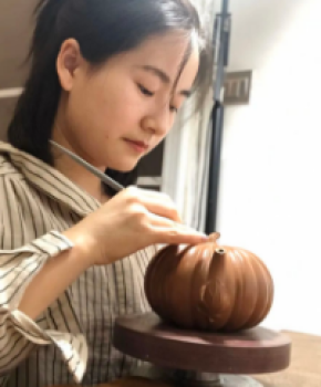 紫砂壶工艺师蔡丽名家照片