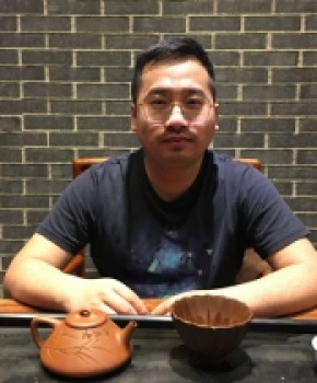 紫砂壶工艺师路超名家照片