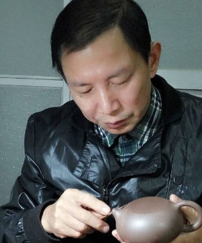 紫砂壶工艺师夏跃其名家照片