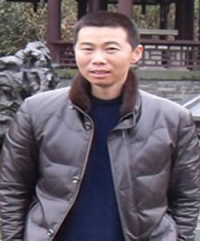 紫砂壶工艺师陆洪良名家照片