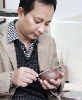紫砂壶工艺师吴森林名家照片