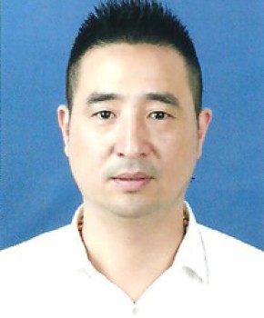紫砂壶工艺师茅少锋名家照片
