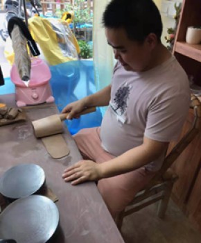紫砂壶工艺师刘志星名家照片