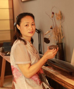 紫砂壶工艺师王息娟名家照片