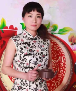 紫砂壶工艺师周婵名家照片