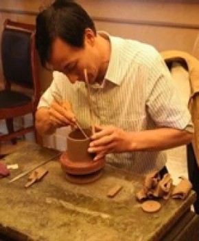 紫砂壶工艺师方志强名家照片