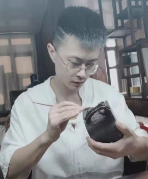 紫砂壶工艺师袁新叶名家照片