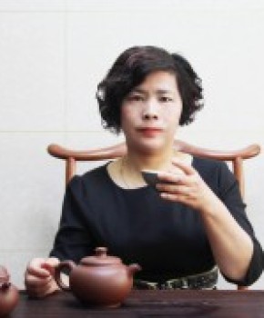 紫砂壶工艺师周良红名家照片