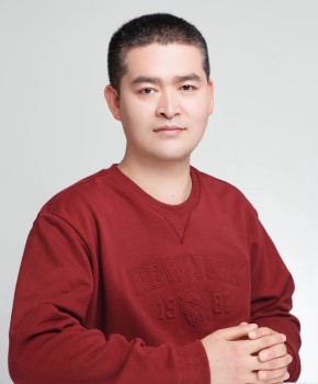 紫砂壶工艺师尹亚刚名家照片