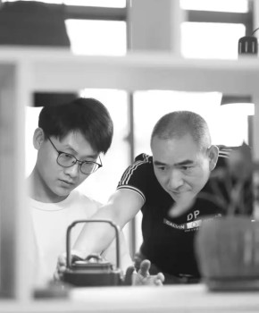 紫砂壶工艺师王煜斐名家照片