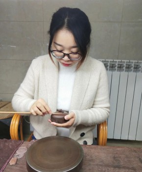 紫砂壶工艺师吴雯熙名家照片
