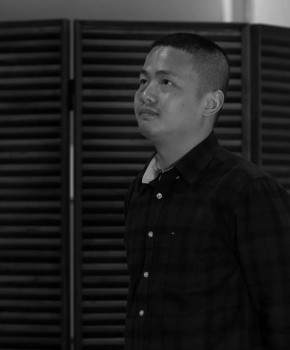 紫砂壶工艺师范宇臣名家照片