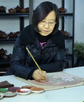 紫砂壶工艺师汪佩蓉名家照片