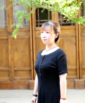 紫砂壶工艺师杨丽娟名家照片