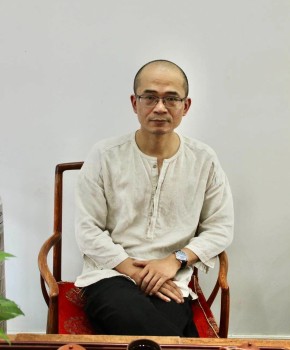 紫砂壶工艺师范烨名家照片