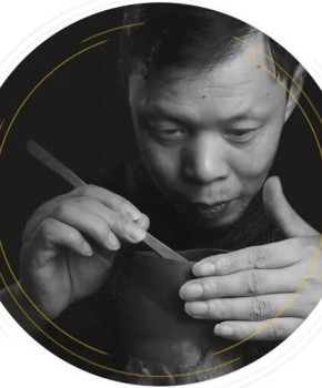 紫砂壶工艺师张锋名家照片