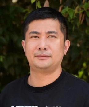 紫砂壶工艺师王维一名家照片