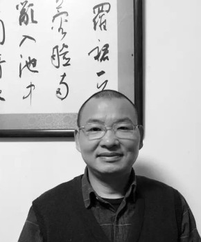 紫砂壶工艺师李锋名家照片