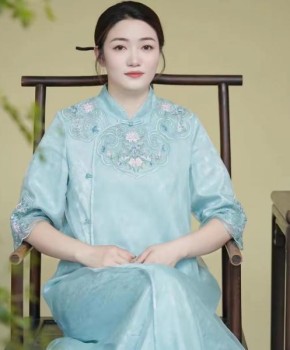 紫砂壶工艺师汪雪婷名家照片