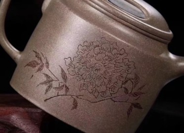 柯俊芬紫砂壶作品 牛盖壶 原矿青段泥 260cc  工艺美术师 柯俊芬紫砂壶价格，多少钱