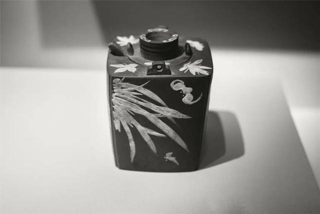 民国文人为何钟爱于紫砂?