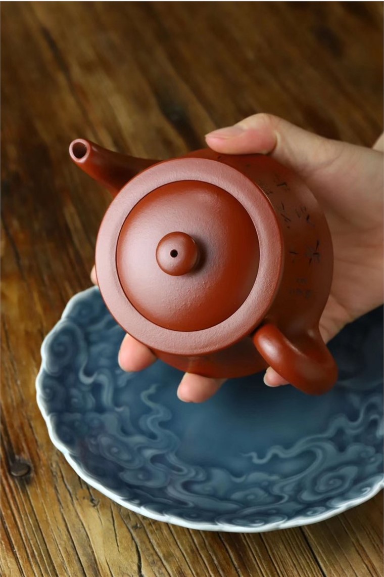 范永芳作品 曲壶图片